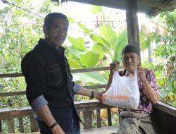 Ada Lansia Tinggal Sendirian di Manongkoki, Pj. Bupati Takalar : Paket Sembako Harus Kepada yang Membutuhkan
