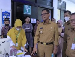 Pastikan Masyarakat Mendapat Pelayanan yang Maksimal, Pj. Bupati Takalar Sidak ke RSUD dan Puskesmas