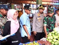 Kapolres Takalar Bersama Forkompinda Dampingi Bupati Sidak di Pasar Tradisional