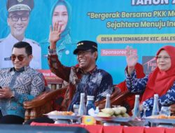 Pj bupati Takalar didampingi Pj ketua TP PKK Kabupetan Takalar Membuka Jambore Kader PKK Tingkat Kabupaten Takalar