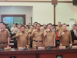 Pj. Bupati Takalar Hadiri Penyerahan DIPA dan Buku Alokasi Transfer ke Daerah (TKD) TA. 2025