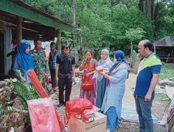 Kunjungi Korban Banjir Moncongkomba, dr Nilal Fauziah Salurkan Bantuan