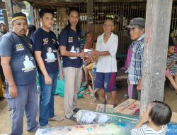 Relawan Daeng Piyo Serahkan Bantuan Untuk Korban Kebakaran di Lengkese