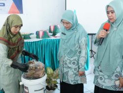 Pj. Ketua Tp. PKK Kab. Takalar buka Sosialisasi Pengelolaan Sampah