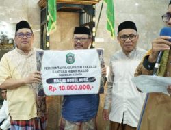 Safari Ramadhan di Masjid Nurul Huda Kecamatan Mappakasunggu, Bupati Takalar serahkan Beberapa Bantuan